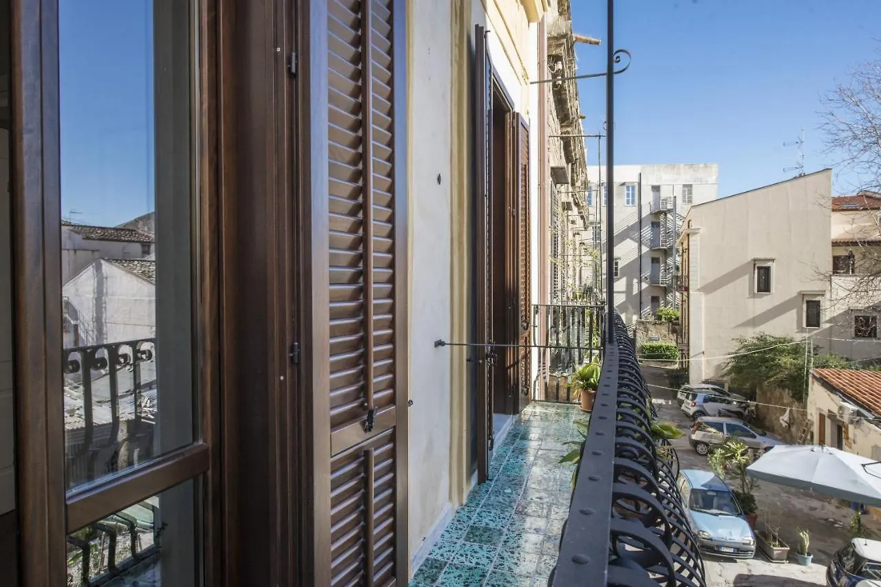 Palazzo Conte Federico Apartments Palermo