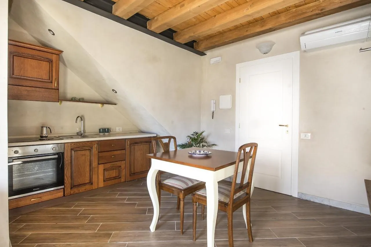 Palazzo Conte Federico Apartments Παλέρμο